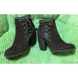 VOLATILE USA Trendy Brown Faux Suede Zip up Boots - Women Size 8